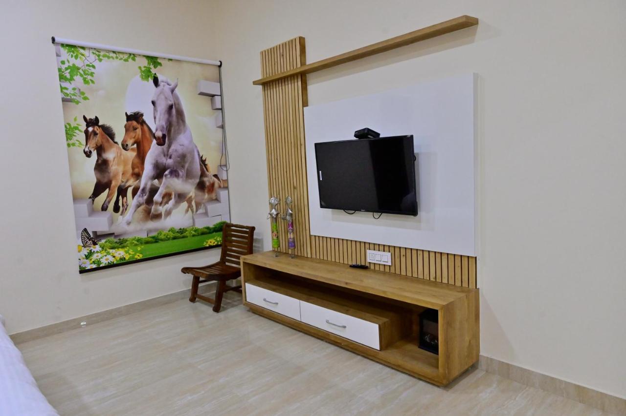 Ideal Home Stay Амритсар Экстерьер фото